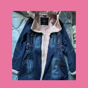 2/$30 💚super cute jacket with pink fur